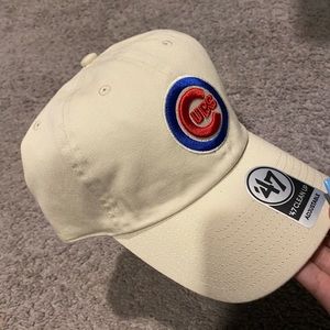 Cubs beige hat